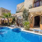 Дом отдыха 4 Bedroom Corner With Private Pool In Zebbug Gozo *