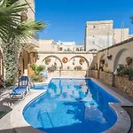 Дом отдыха 4 Bedroom Corner With Private Pool In Zebbug Gozo *