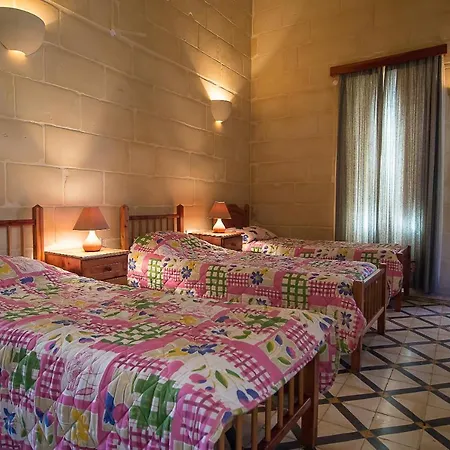 4 Bedroom Corner With Private Pool In Zebbug Gozo Holiday home