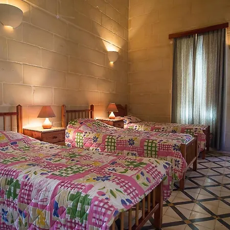 4 Bedroom Corner With Private Pool In Zebbug Gozo Holiday home