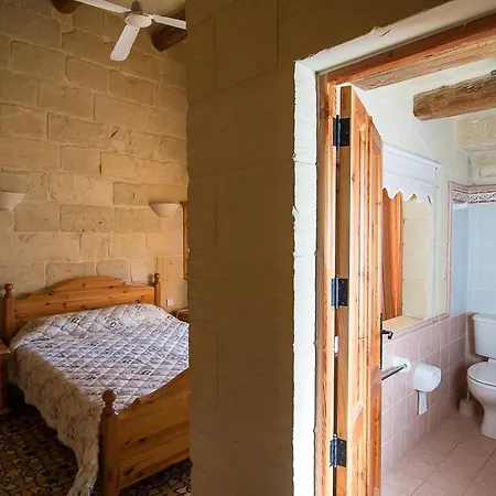 Semesterbostad 4 Bedroom Corner With Private Pool In Zebbug Gozo *