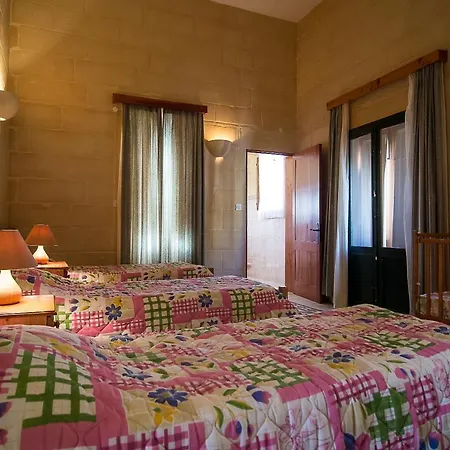 4 Bedroom Corner With Private Pool In Zebbug Gozo Zebbug (Gozo)