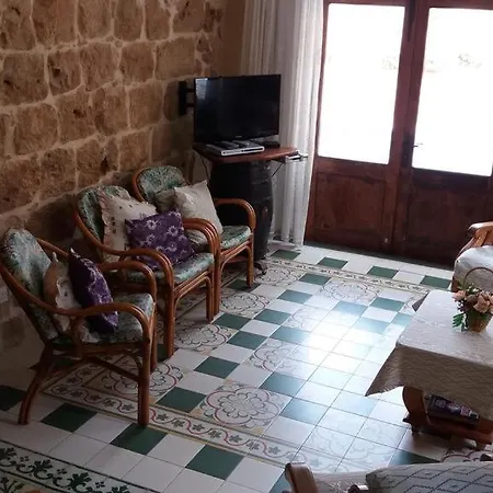 4 Bedroom Corner With Private Pool In Zebbug Gozo Semesterbostad Zebbug (Gozo)