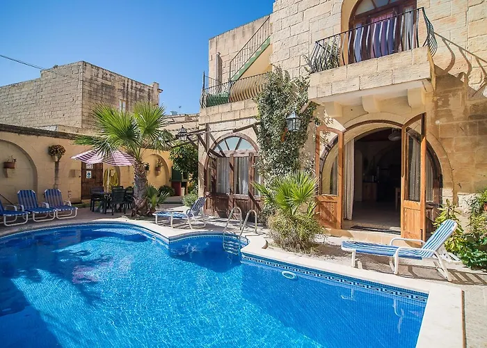 Σπίτι διακοπών 4 Bedroom Corner With Private Pool In Zebbug Gozo *