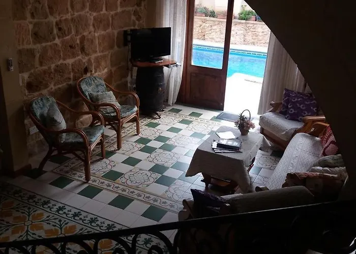 Σπίτι διακοπών 4 Bedroom Corner With Private Pool In Zebbug Gozo *
