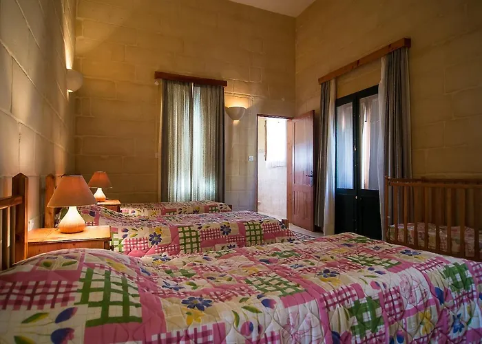 4 Bedroom Corner With Private Pool In Zebbug Gozo Zebbug (Gozo)