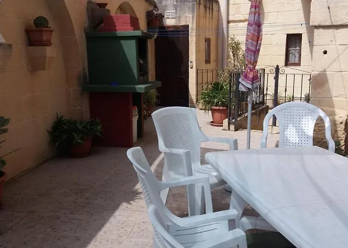 4 Bedroom Corner With Private Pool In Zebbug Gozo Σπίτι διακοπών