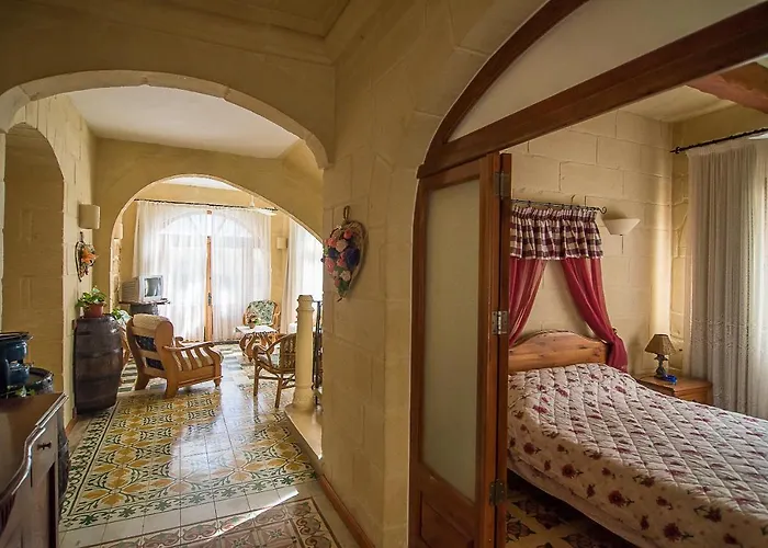 Σπίτι διακοπών 4 Bedroom Corner With Private Pool In Zebbug Gozo