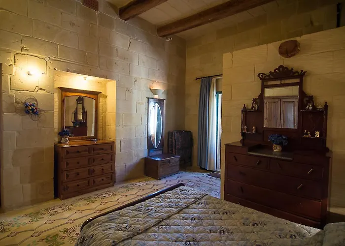 4 Bedroom Corner With Private Pool In Zebbug Gozo Zebbug (Gozo)