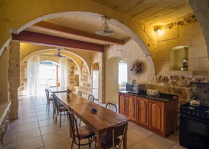 4 Bedroom Corner With Private Pool In Zebbug Gozo Σπίτι διακοπών