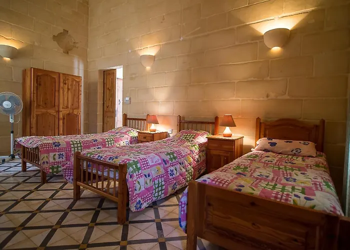 Σπίτι διακοπών 4 Bedroom Corner With Private Pool In Zebbug Gozo